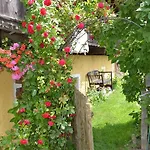 Bio Naturhof Ottingerhof 公寓 *