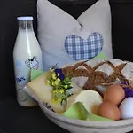Bio Naturhof Ottingerhof 巴德小基希海姆