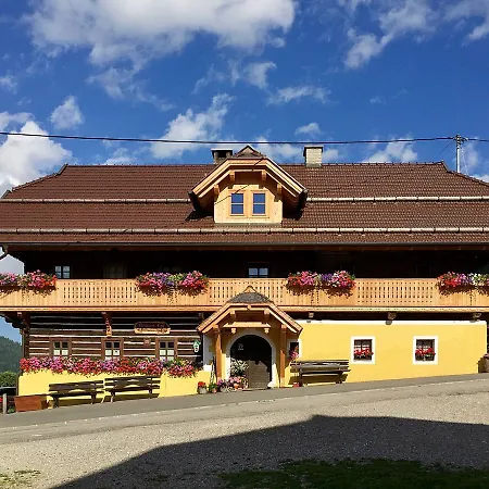 Bio Naturhof Ottingerhof アパート *